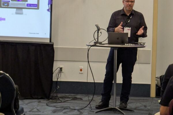 PXL_20251106_021037549